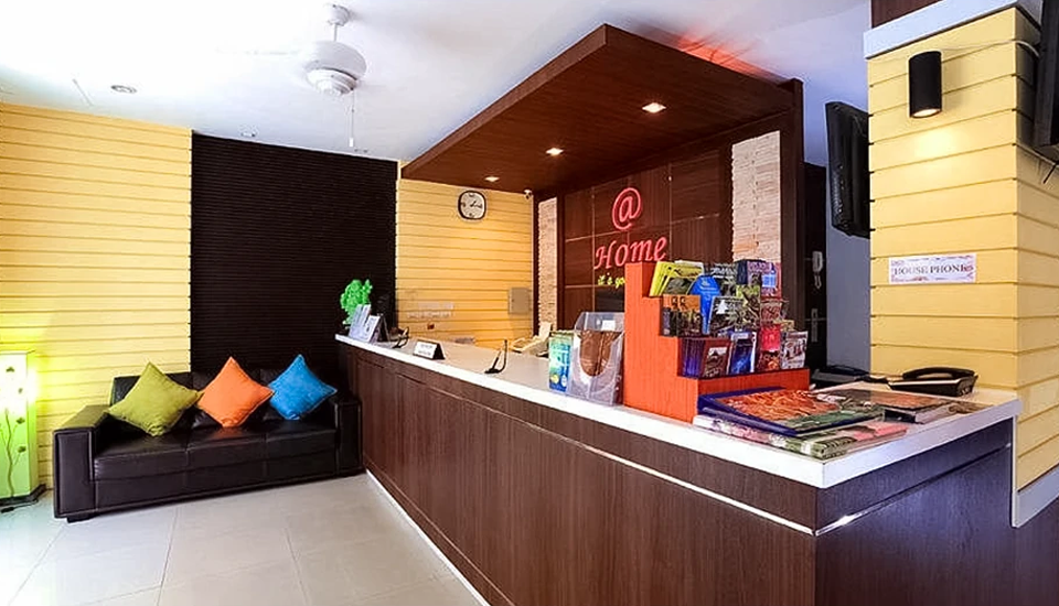 هتل ات هوم بوتیک پوکت